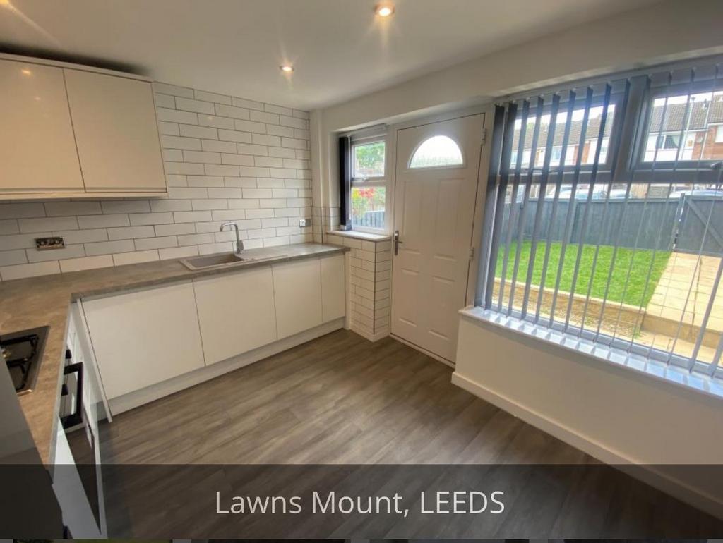 Dining Fitted Kitchen: