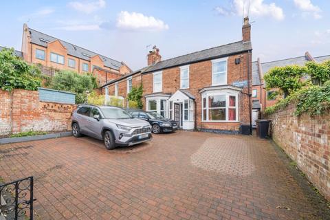 3 bedroom semi-detached house to rent, Beaumont Fee, Lincoln, Lincolnshire, LN1