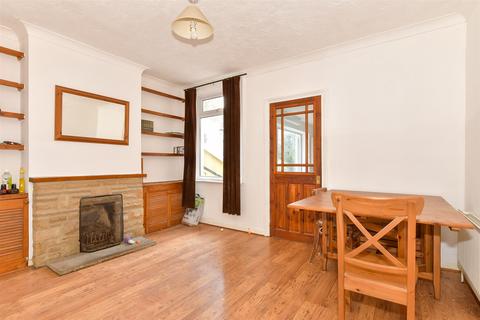 2 bedroom terraced house for sale, Raphael Road, Gravesend DA12