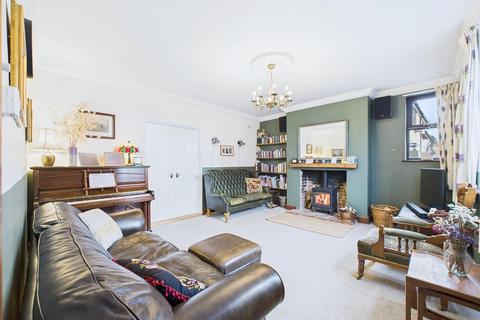 4 bedroom semi-detached house for sale, Chapel Street, Cawston