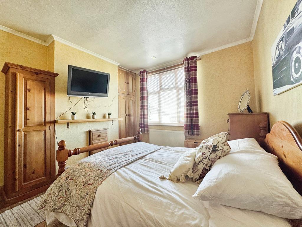 30 Sibson Road, Birstall, Leicester, LE4 4 DW