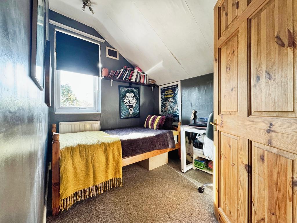 30 Sibson Road, Birstall, Leicester, LE4 4 DW