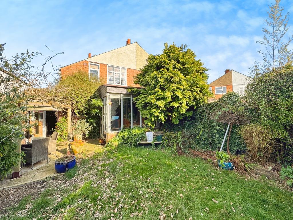 30 Sibson Road, Birstall, Leicester, LE4 4 DW