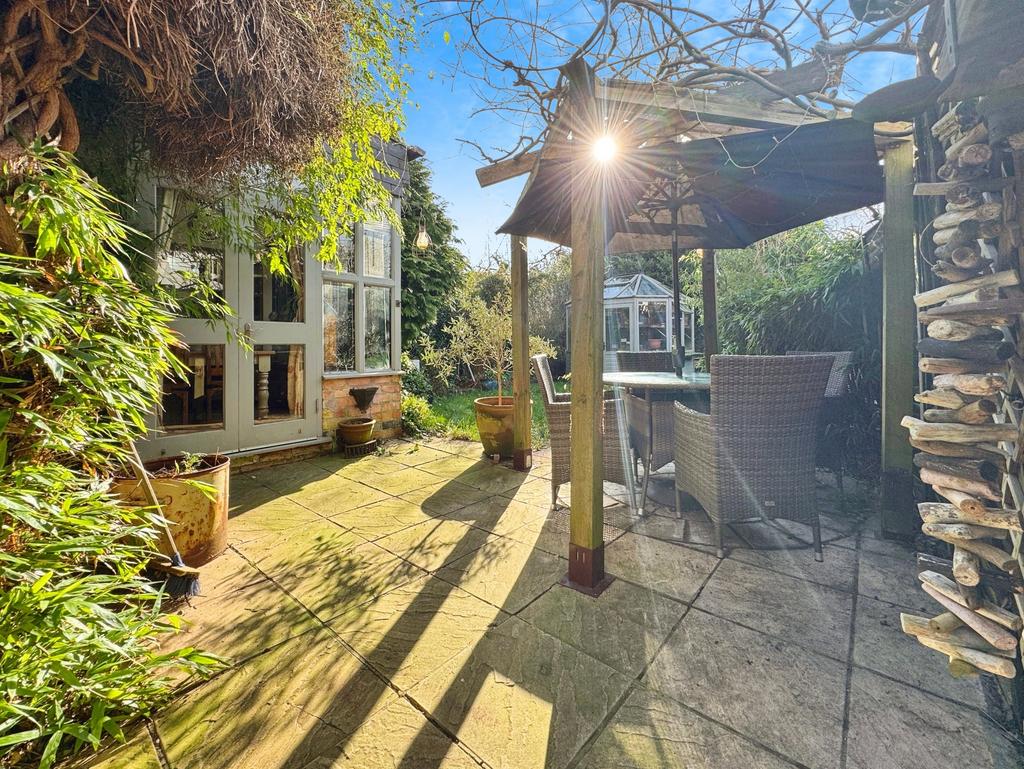 30 Sibson Road, Birstall, Leicester, LE4 4 DW