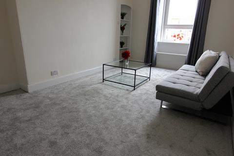 2 bedroom flat to rent, Wheatfield Road, Edinburgh EH11