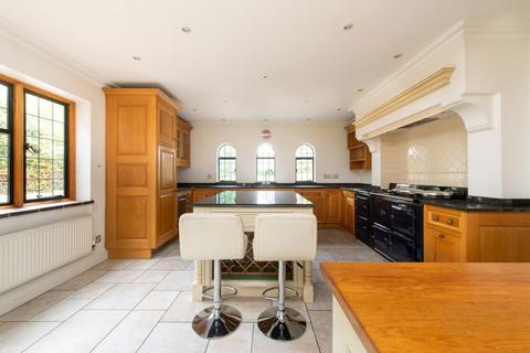 4 bedroom detached house to rent, Brake Lane, Hagley