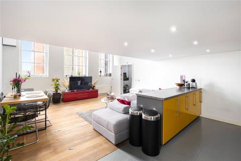 2 bedroom flat for sale, Schoolhouse Yard, Bloomfield Road, London, SE18