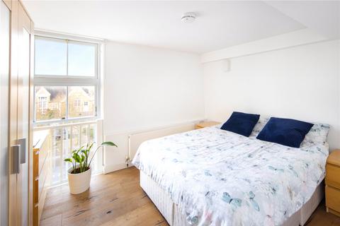 2 bedroom flat for sale, Schoolhouse Yard, Bloomfield Road, London, SE18