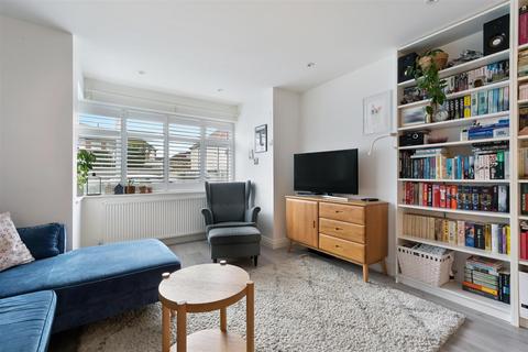 2 bedroom flat for sale, Ashburton Road, Ruislip