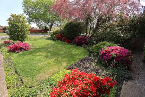 3 bedroom semi-detached house for sale, Giffard Drive, Farnborough GU14