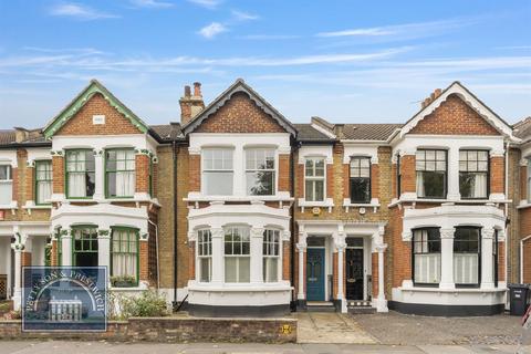 4 bedroom terraced house for sale, Spratt Hall Road, Wanstead