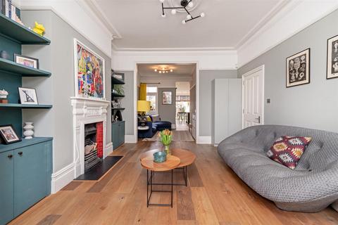 24 Spratt Hall Road, London, E11 2RQ