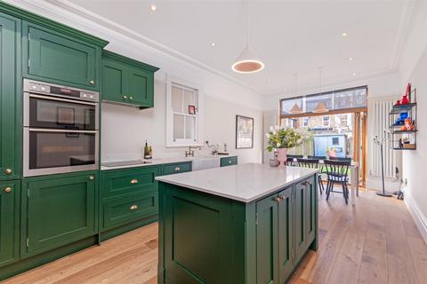24 Spratt Hall Road, London, E11 2RQ