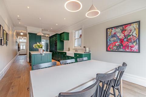 24 Spratt Hall Road, London, E11 2RQ