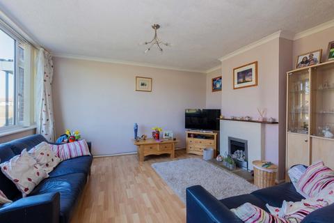 145 Tamar Way, Slough, SL3 8SZ