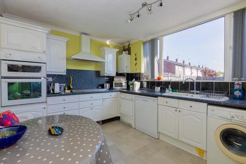 145 Tamar Way, Slough, SL3 8SZ
