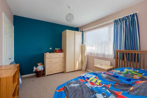 145 Tamar Way, Slough, SL3 8SZ