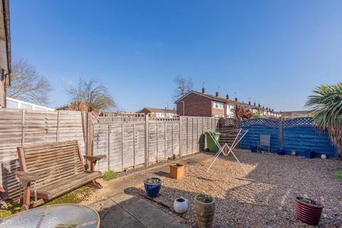 145 Tamar Way, Slough, SL3 8SZ