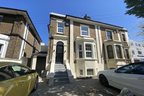 2 bedroom flat to rent, Gravesend DA12