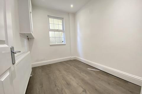 2 bedroom flat to rent, Gravesend DA12