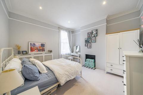 2 bedroom flat for sale, Sternhold Avenue, Balham