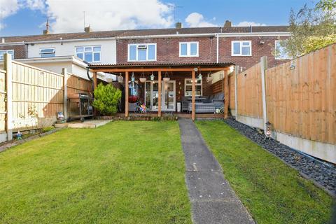 3 bedroom terraced house for sale, Takely End, Basildon, Essex