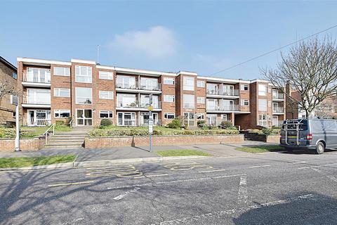 2 bedroom flat for sale, Cooden Drive, Bexhill-On-Sea