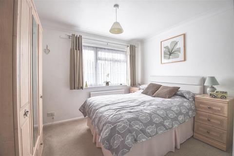 2 bedroom flat for sale, Cooden Drive, Bexhill-On-Sea