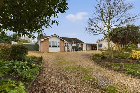 3 bedroom detached bungalow for sale, Maltings Drive, Harleston