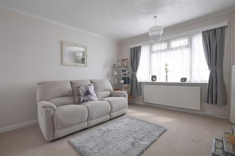 22 Broad View, Bexhill-on-sea, TN39 4HW