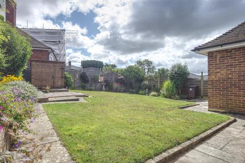 22 Broad View, Bexhill-on-sea, TN39 4HW