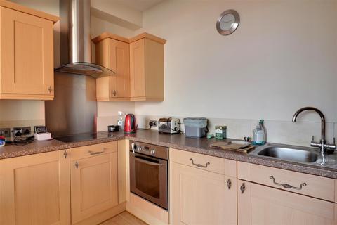 1 bedroom apartment for sale, High Street, Stonehouse