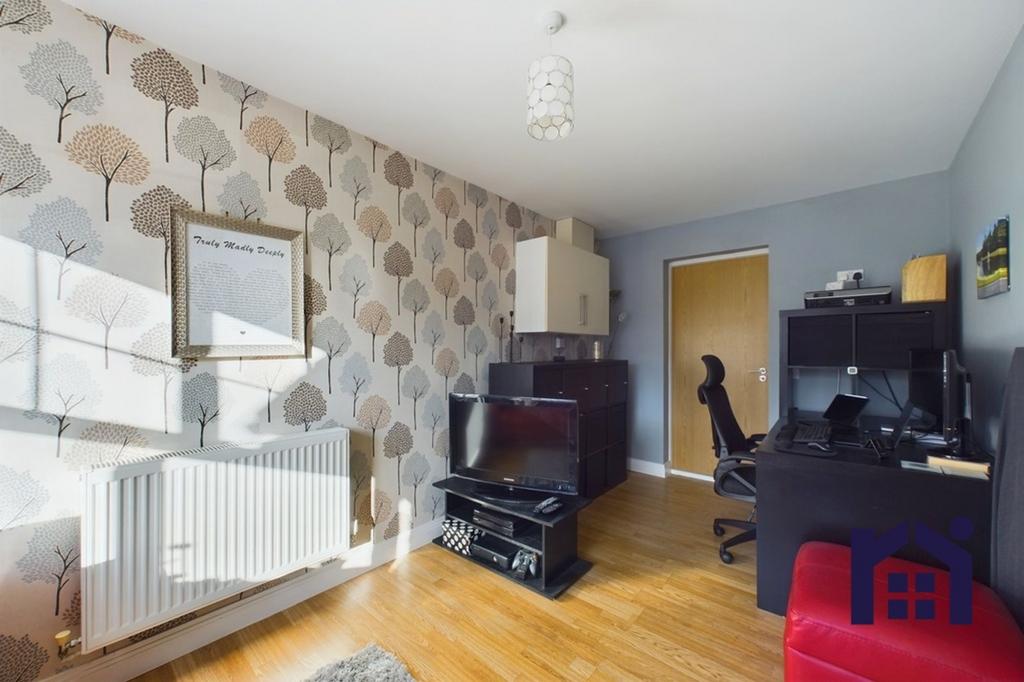 Snug/home office/playroom