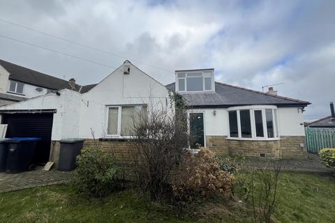 3 bedroom detached house to rent, Springfield Road, Baildon BD17