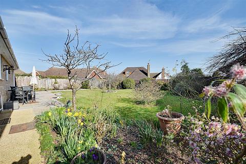 3 bedroom detached house for sale, Chalden Place, Bexhill-On-Sea