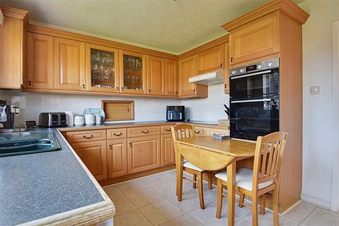 3 bedroom detached house for sale, Chalden Place, Bexhill-On-Sea