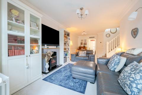 16 Fryers Close, Kings Worthy, Winchester, SO23 7LP