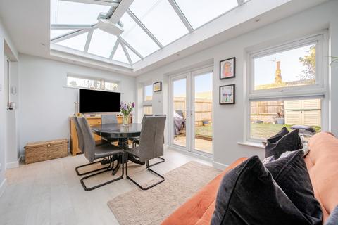 16 Fryers Close, Kings Worthy, Winchester, SO23 7LP