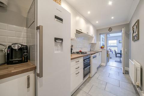 16 Fryers Close, Kings Worthy, Winchester, SO23 7LP