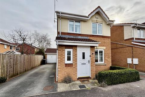 3 bedroom detached house for sale, Copperfield Close, Sherburn In Elmet, Leeds, LS25