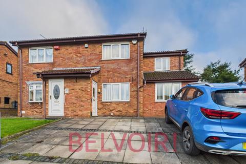 4 bedroom semi-detached house to rent, Whygate Grove, Birches Head, Stoke-on-Trent, ST1