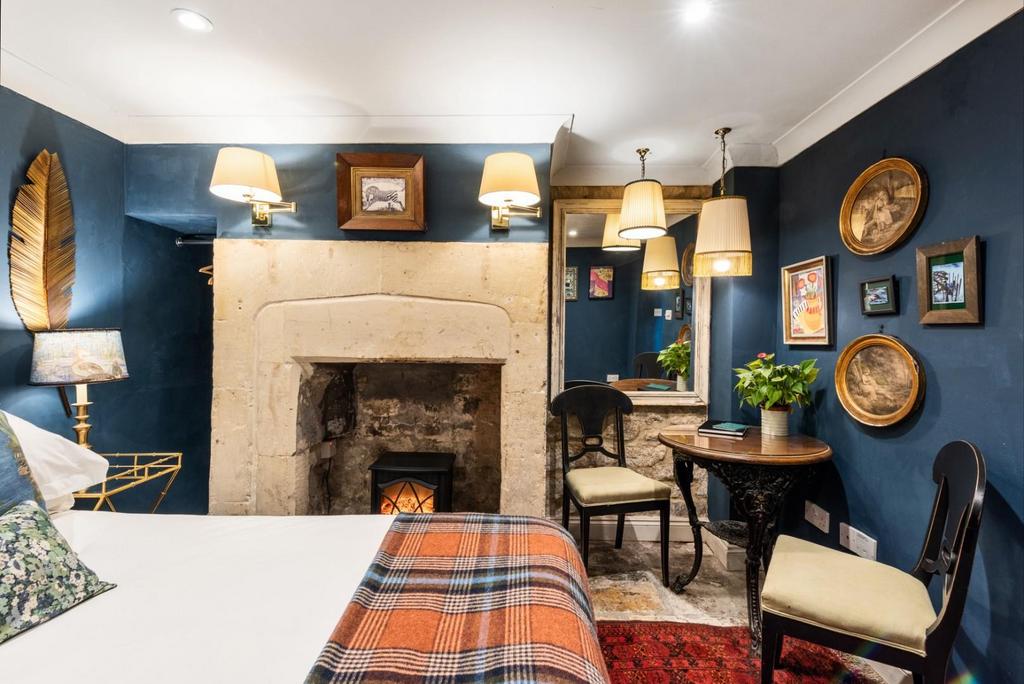 11a Claverton Buildings, Bath, BA2 4l D-6.jpg