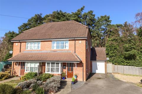 3 bedroom semi-detached house for sale, Basingbourne Road, Fleet GU52