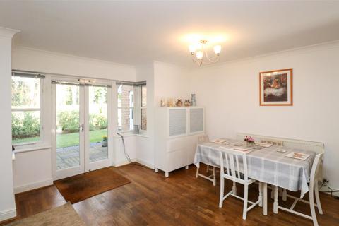 3 bedroom semi-detached house for sale, Basingbourne Road, Fleet GU52