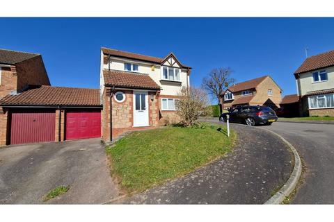 4 bedroom detached house to rent, Mill Stream Gardens, Wellington TA21