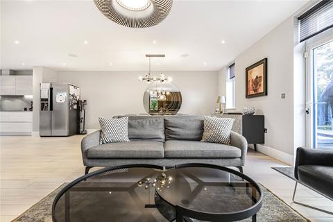 5 Wildernesse Close, Edgware, HA8 9GP