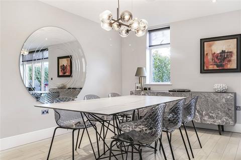 5 Wildernesse Close, Edgware, HA8 9GP