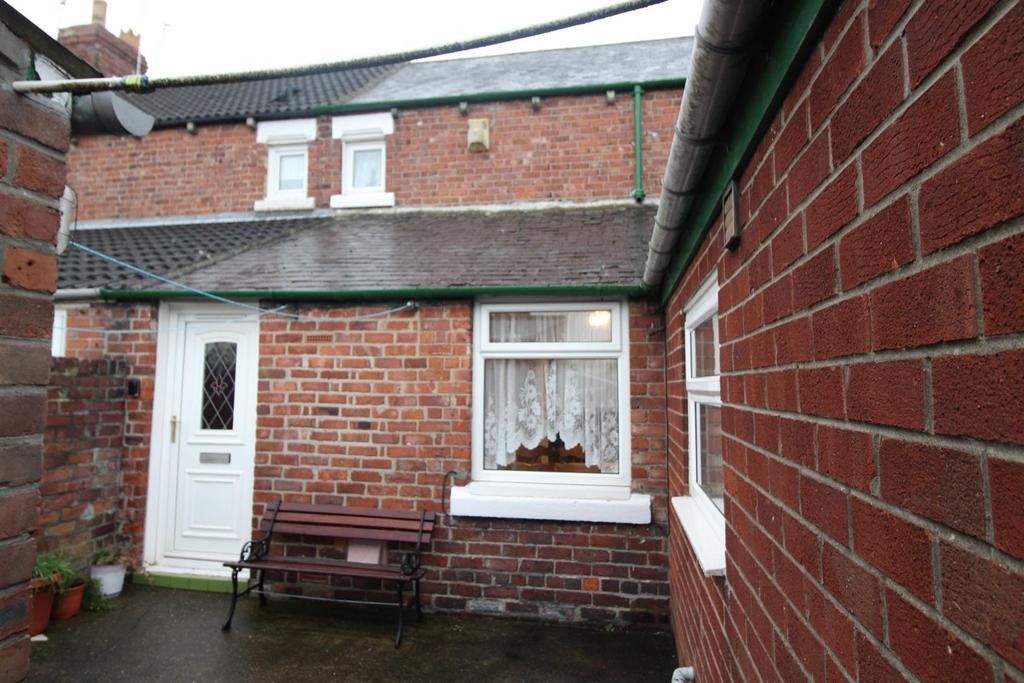 Yard to rear
