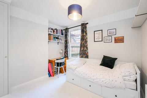 165 Edward Road, London, E17 6PA