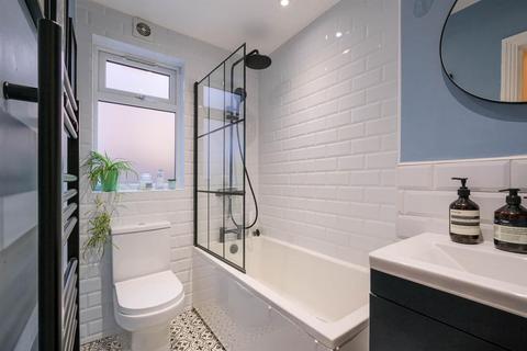 165 Edward Road, London, E17 6PA